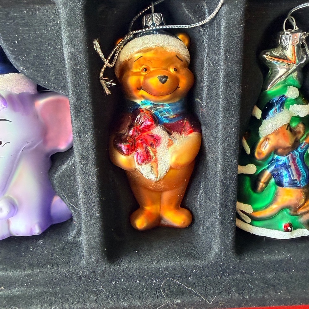 Disney Store Winnie Pooh Christmas Ornament Set - Picture 5 of 9